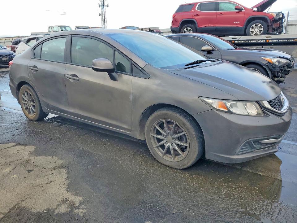 Photo 4 from auction – 2013 HONDA CIVIC with VIN 2HGFB2F52DH596881