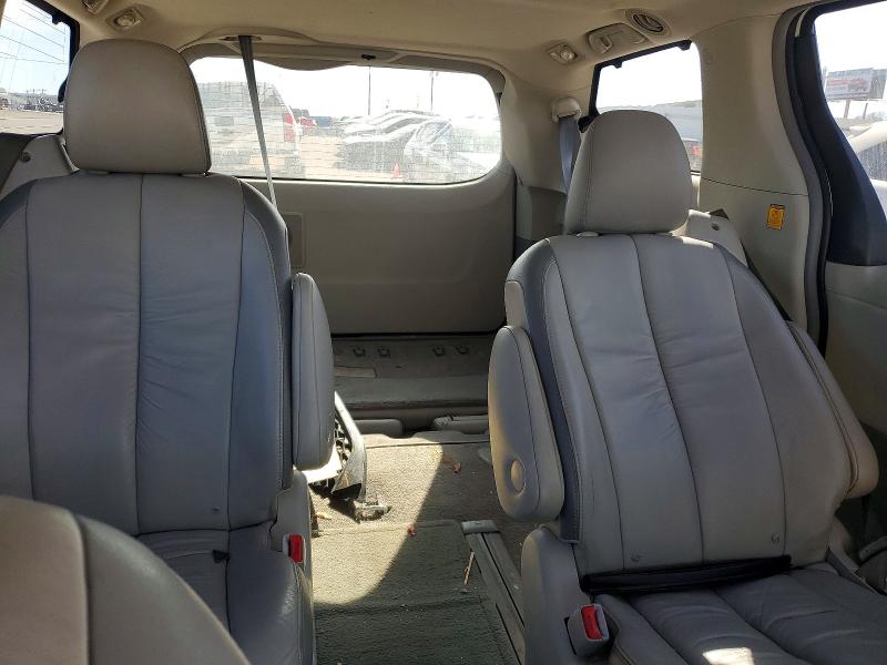 Photo 10 from auction – 2011 TOYOTA SIENNA XLE with VIN 5TDYK3DC9BS050494