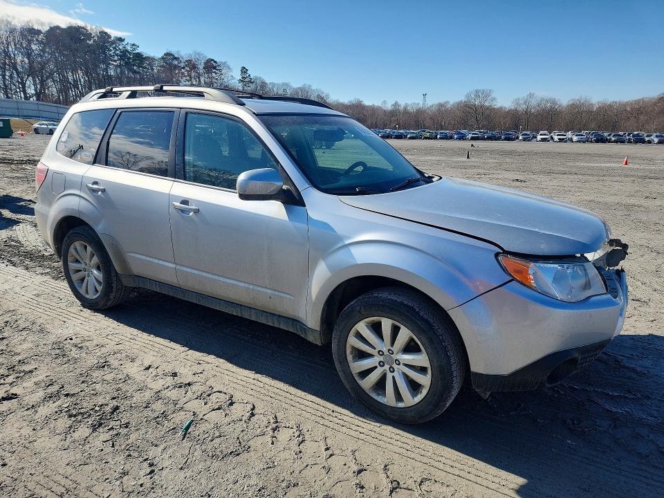 Photo 4 from auction – 2012 SUBARU FORESTER with VIN JF2SHADC2CH423861