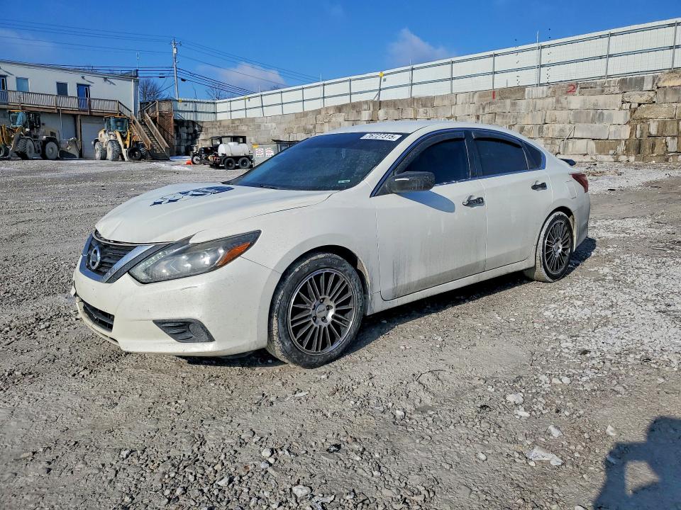 NISSAN ALTIMA 2017 with VIN 1N4AL3AP3HC189073 - Photo from auction