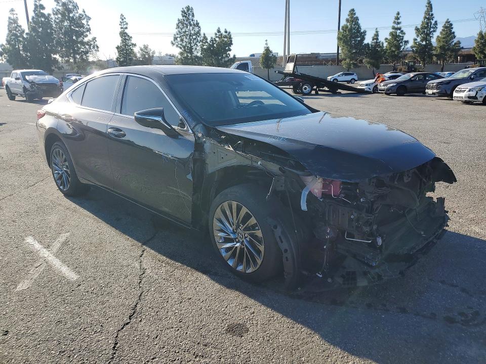 Photo 4 from auction – 2025 LEXUS ES with VIN 58AEA1C19SU060632