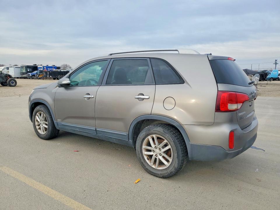 Photo 2 from auction – 2015 KIA SORENTO with VIN 5XYKTDA72FG605854