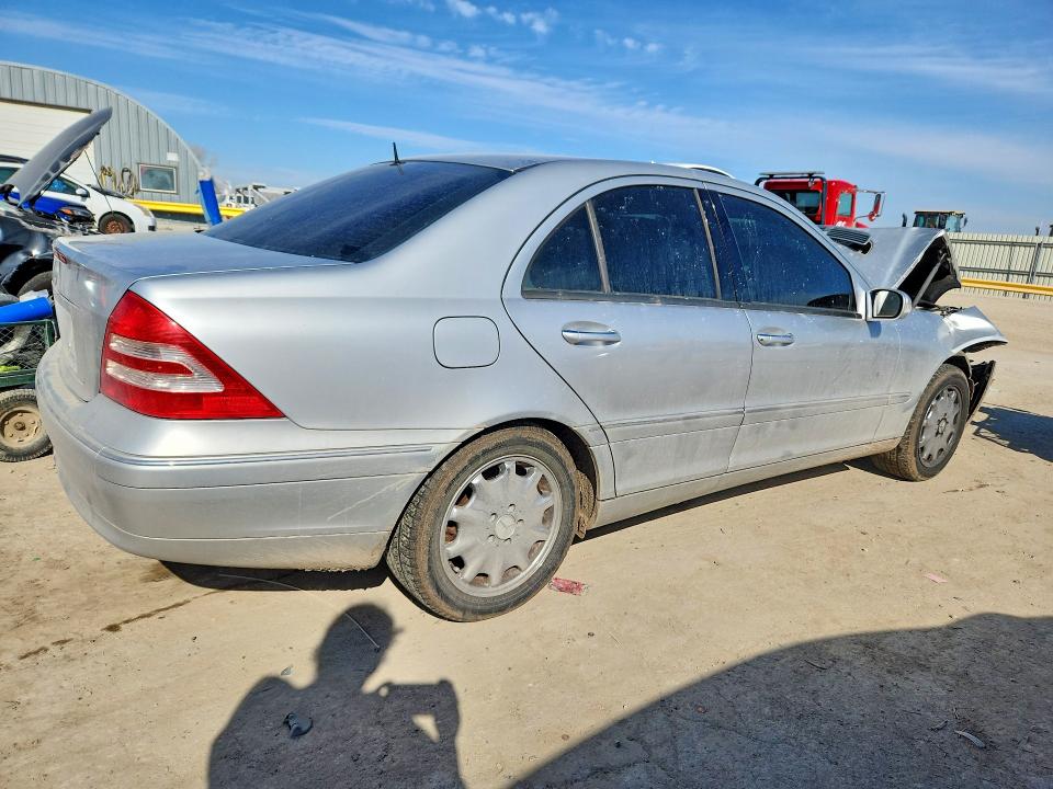 Photo 3 from auction – 2001 MERCEDES-BENZ C with VIN WDBRF64J81F101991