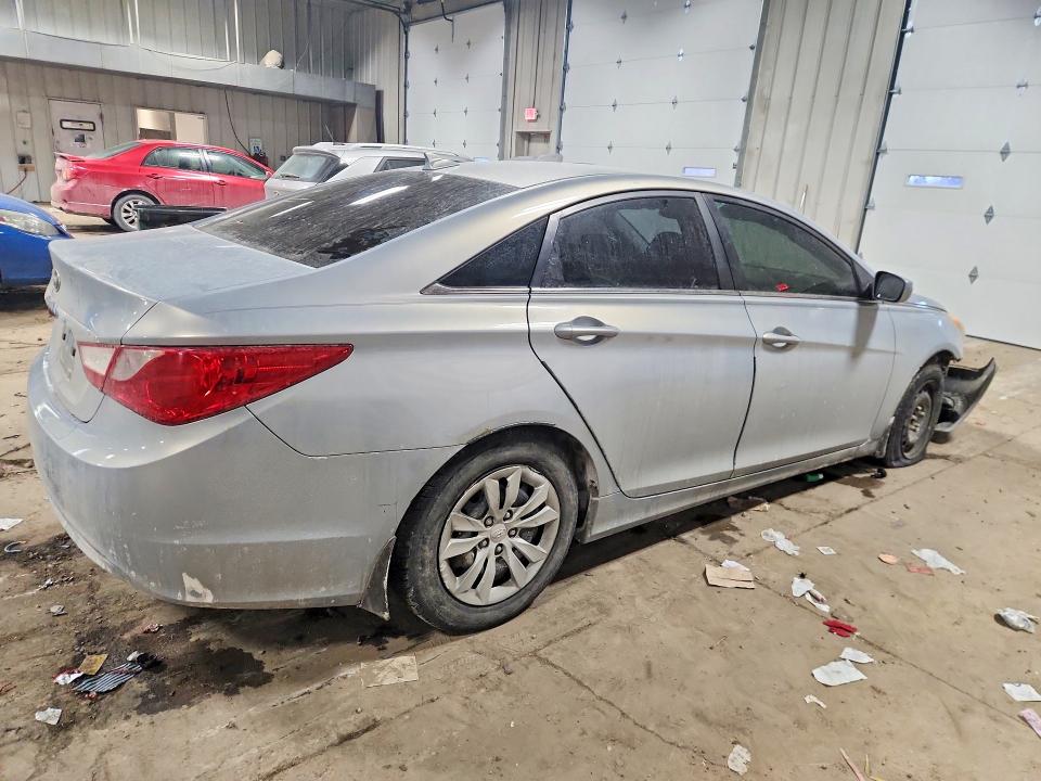Photo 3 from auction – 2013 HYUNDAI SONATA with VIN 5NPEB4AC4DH528004