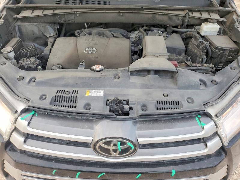 Photo 12 from auction – 2019 TOYOTA HIGHLANDER with VIN 5TDBZRFH8KS736359
