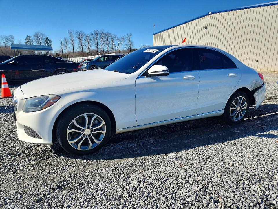 MERCEDES-BENZ C 300 4MAT 2016 with VIN WDDWF4KB7GR139357 - Photo from auction
