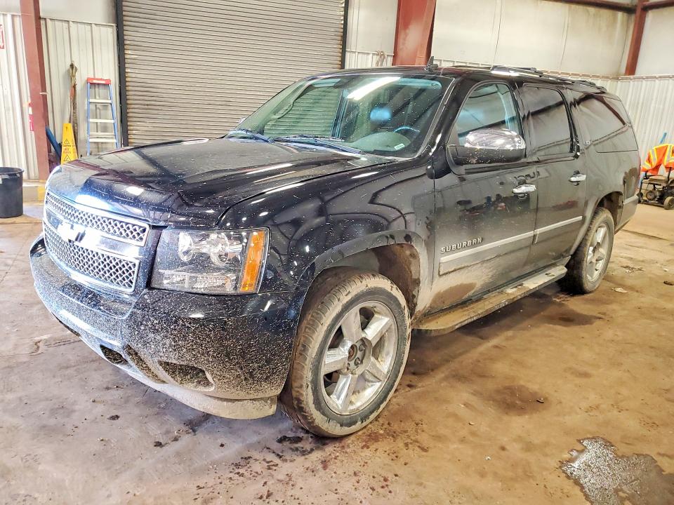 CHEVROLET SUBURBAN 2014 with VIN 1GNSKKE78ER138173 - Photo from auction