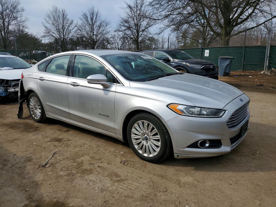 Photo 4 from auction – 2013 FORD FUSION with VIN 3FA6P0LU4DR357021