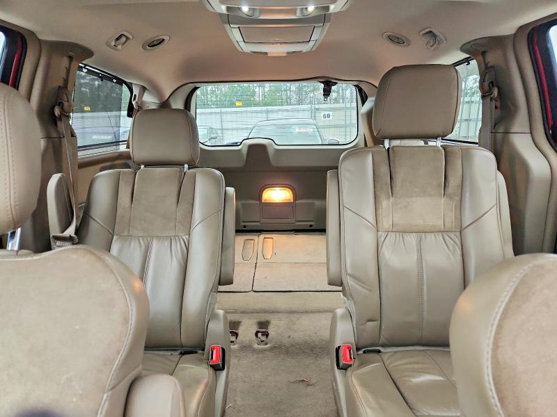 Photo 10 from auction – 2016 CHRYSLER TOWN & COU with VIN 2C4RC1GG4GR150197
