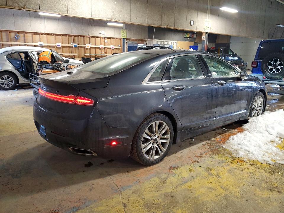 Photo 3 from auction – 2014 LINCOLN MKZ with VIN 3LN6L2LU1ER817895