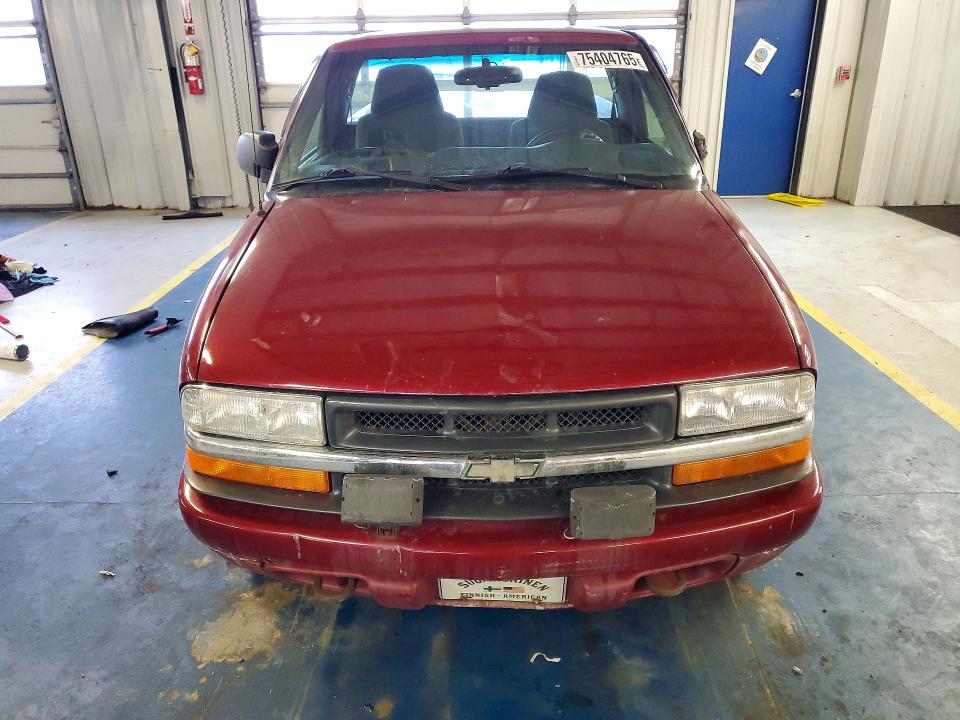 Photo 5 from auction – 2000 CHEVROLET S10 with VIN 1GCDT14W2YK216610