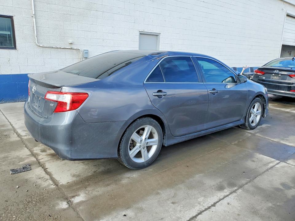 Photo 3 from auction – 2014 TOYOTA CAMRY L with VIN 4T1BF1FK2EU417587