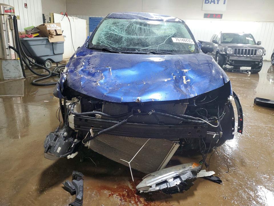 Photo 5 from auction – 2018 NISSAN ROGUE with VIN 5N1AT2MT2JC705745