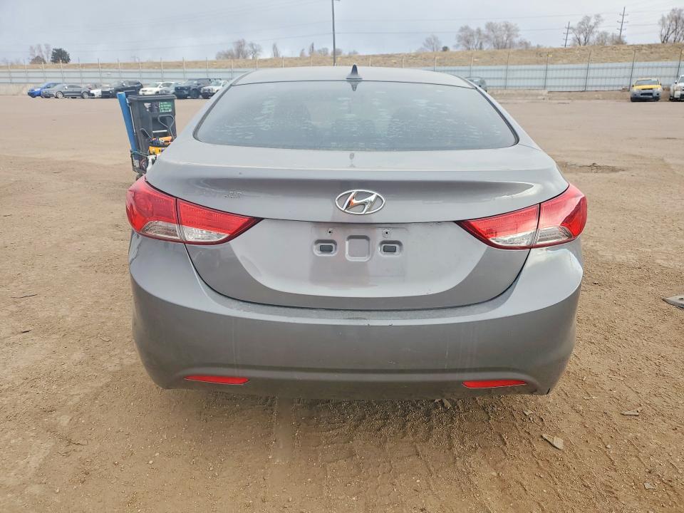 Photo 6 from auction – 2012 HYUNDAI ELANTRA GL with VIN 5NPDH4AE6CH073554