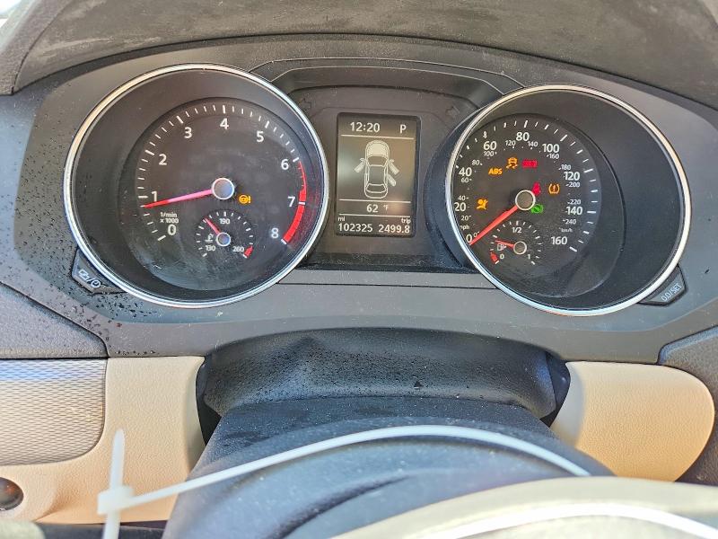 Photo 9 from auction – 2017 VOLKSWAGEN JETTA with VIN 3VWDB7AJXHM235278