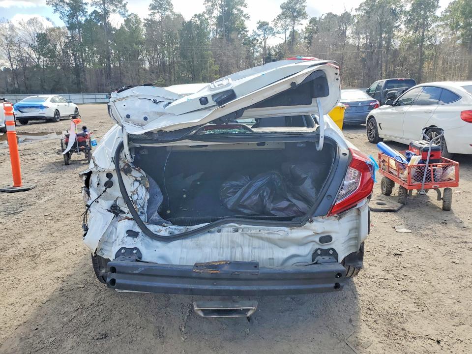 Photo 6 from auction – 2019 HONDA CIVIC with VIN 19XFC2F80KE009849