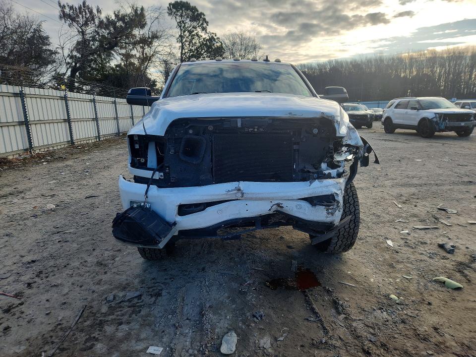 Photo 5 from auction – 2018 RAM 2500 with VIN 3C6UR5NL7JG281628