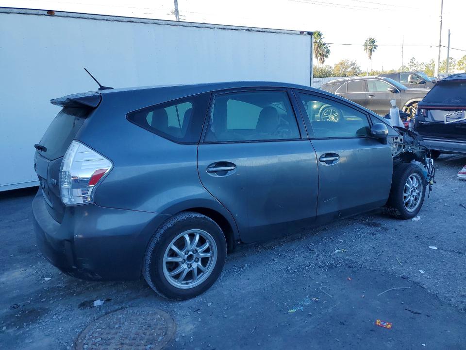 Photo 3 from auction – 2013 TOYOTA PRIUS V with VIN JTDZN3EU1D3270574