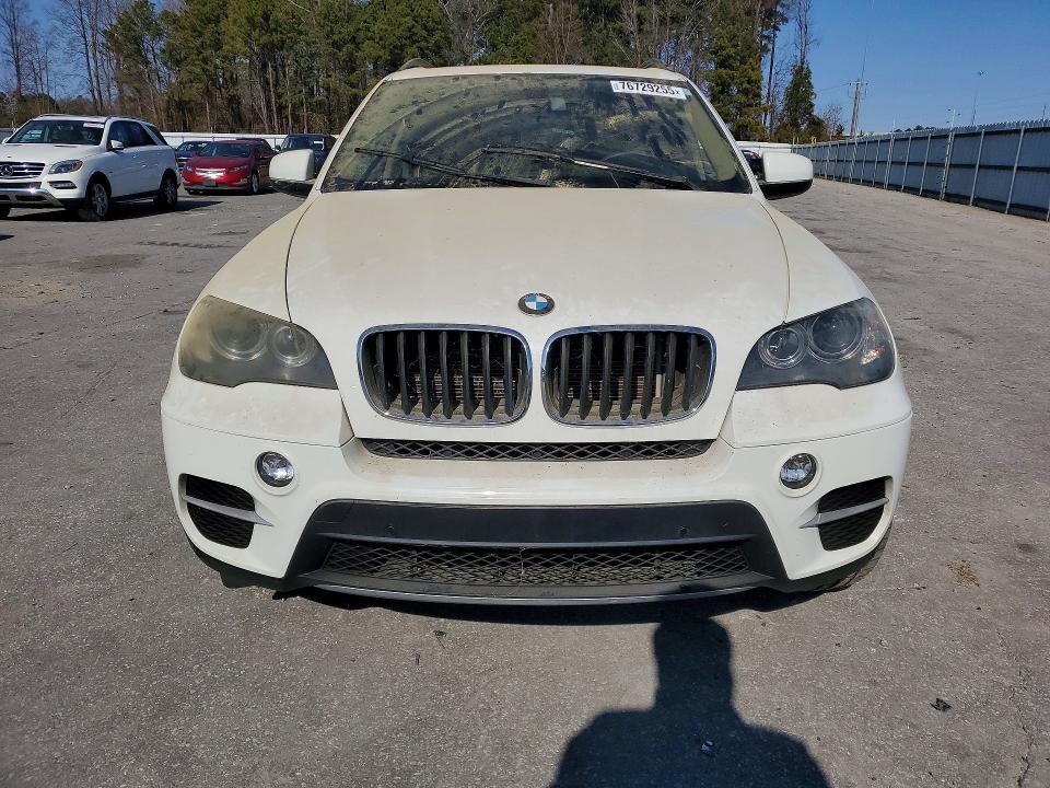 Photo 5 from auction – 2011 BMW X5 XDRIVE3 with VIN 5UXZV4C54BL406452