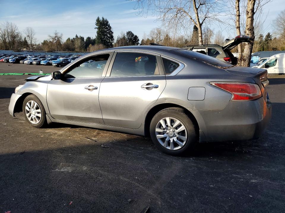 Zdjęcie 2 z aukcji – 2015 NISSAN ALTIMA z VIN 1N4AL3AP4FC574817
