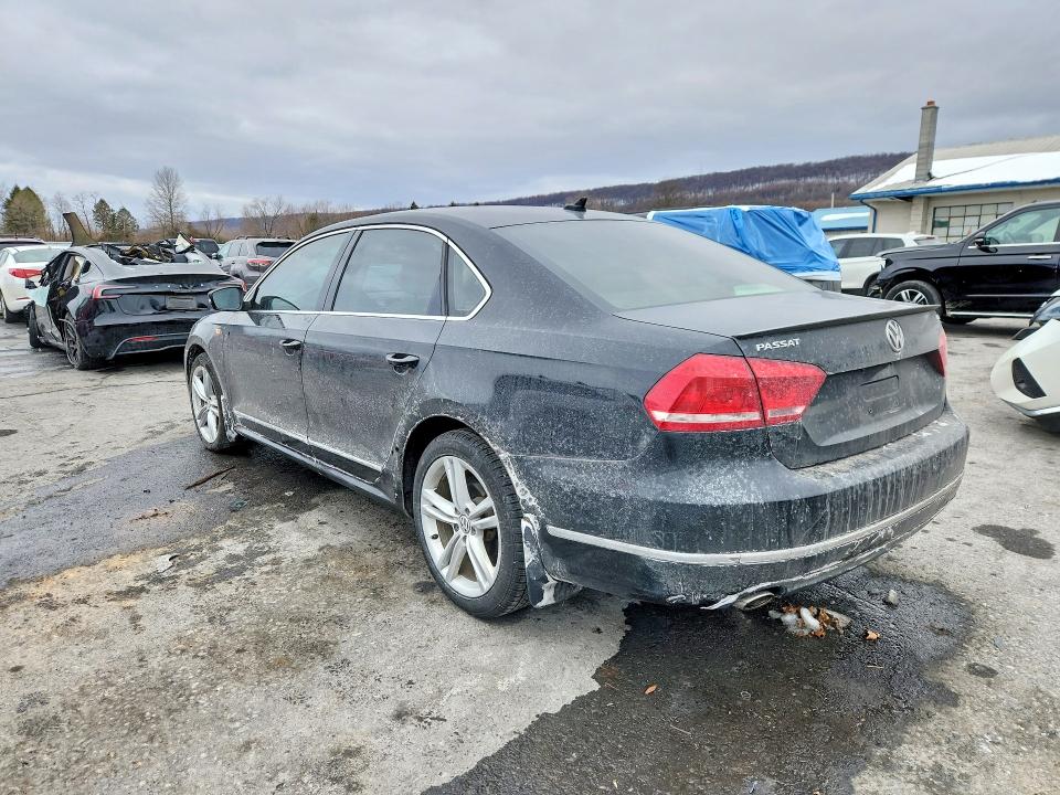 Photo 2 from auction – 2013 VOLKSWAGEN PASSAT SEL with VIN 1VWCN7A37DC119827