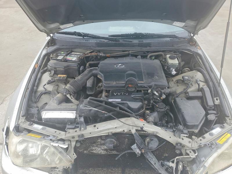 Photo 11 from auction – 2001 LEXUS IS 300 with VIN JTHBD182810029741