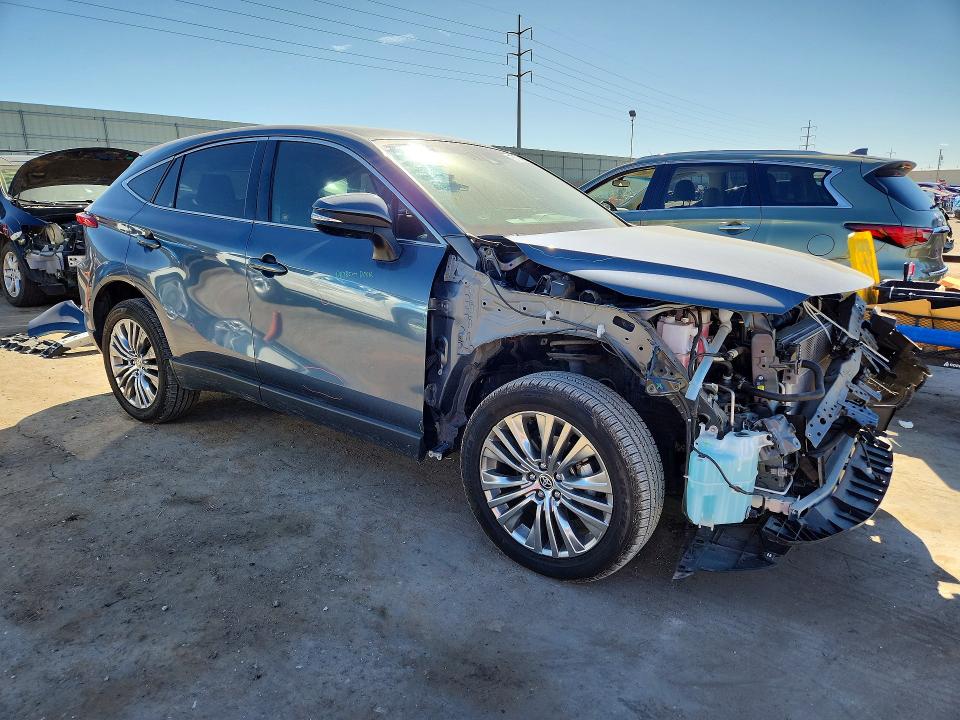 Photo 4 from auction – 2021 TOYOTA VENZA LE with VIN JTEAAAAH8MJ052094