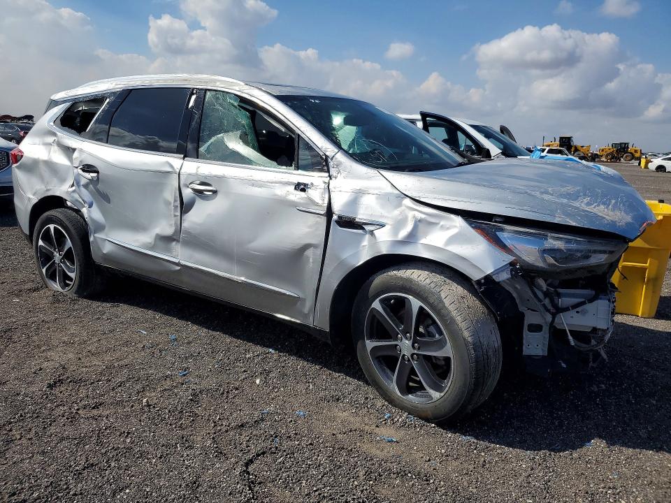 Photo 4 from auction – 2020 BUICK ENCLAVE with VIN 5GAERBKW2LJ163760