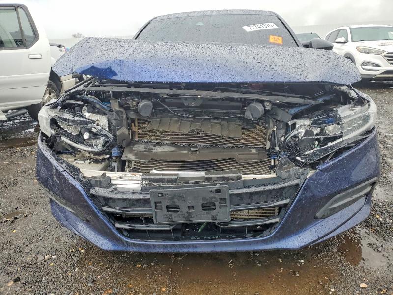 Photo 11 from auction – 2018 HONDA ACCORD with VIN 1HGCV1F10JA014787