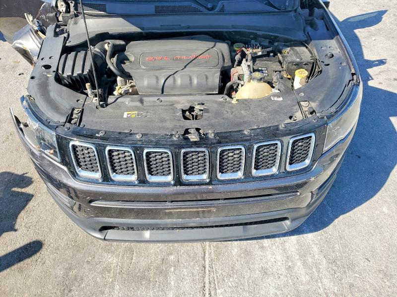 Photo 12 from auction – 2018 JEEP COMPASS with VIN 3C4NJDBB0JT145553