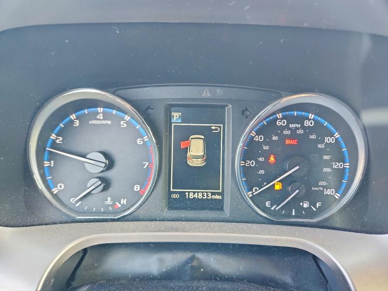 Photo 9 from auction – 2016 TOYOTA RAV4 with VIN JTMWFREV5GJ062192