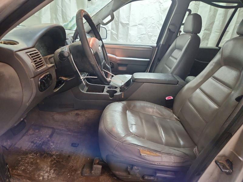 Photo 7 from auction – 2004 FORD EXPLORER with VIN 1FMZU73W04UB01716
