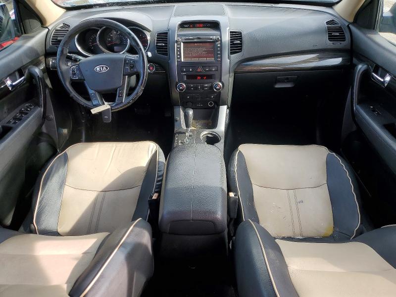 Photo 8 from auction – 2011 KIA SORENTO with VIN 5XYKU4A23BG040400