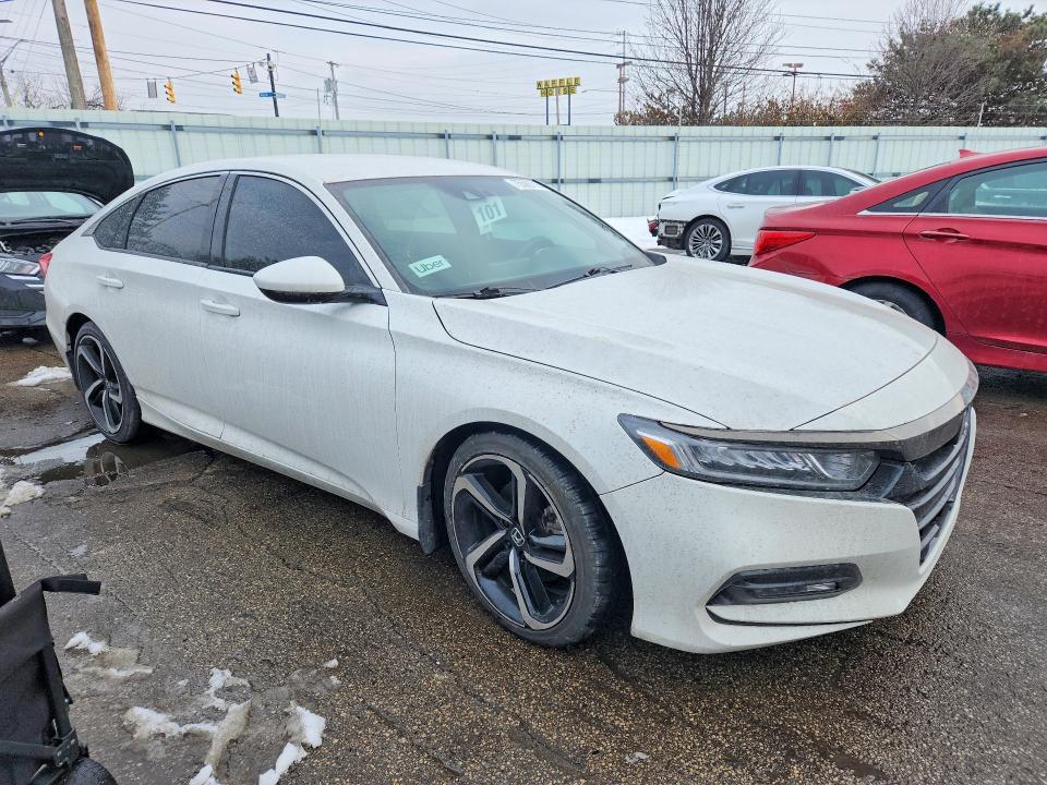 Photo 4 from auction – 2018 HONDA ACCORD with VIN 1HGCV1F33JA097276