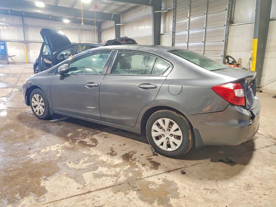 Photo 2 from auction – 2012 HONDA CIVIC LX with VIN 19XFB2F53CE390963