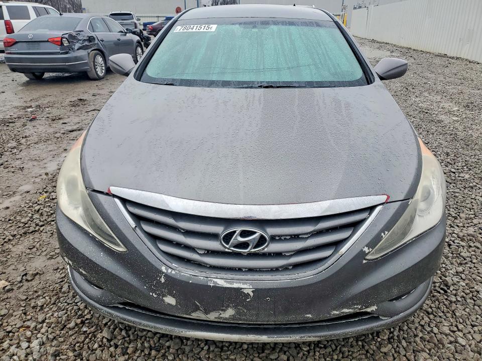 Photo 5 from auction – 2012 HYUNDAI SONATA with VIN 5NPEB4AC9CH410559