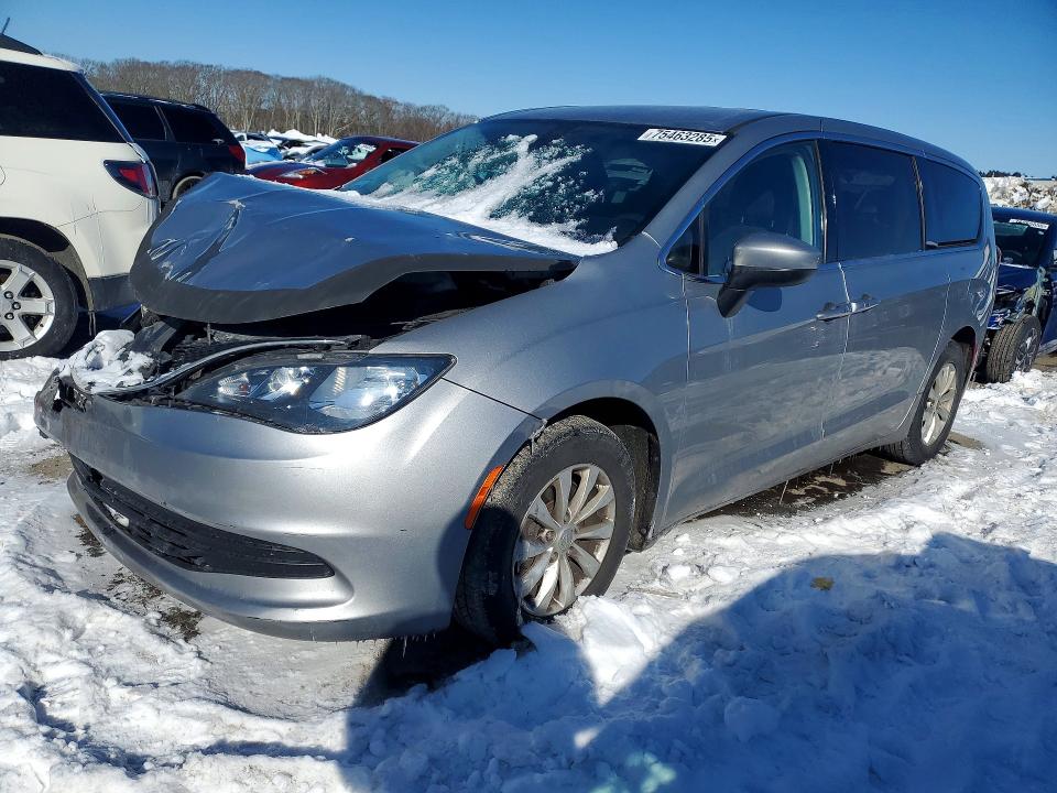 CHRYSLER PACIFICA 2017 with VIN 2C4RC1DG8HR722071 - Photo from auction