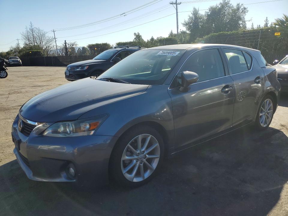 LEXUS CT 200 2012 with VIN JTHKD5BH8C2101680 - Photo from auction