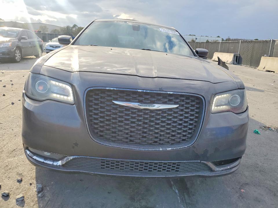 Photo 5 from auction – 2019 CHRYSLER 300 S with VIN 2C3CCABG9KH533469