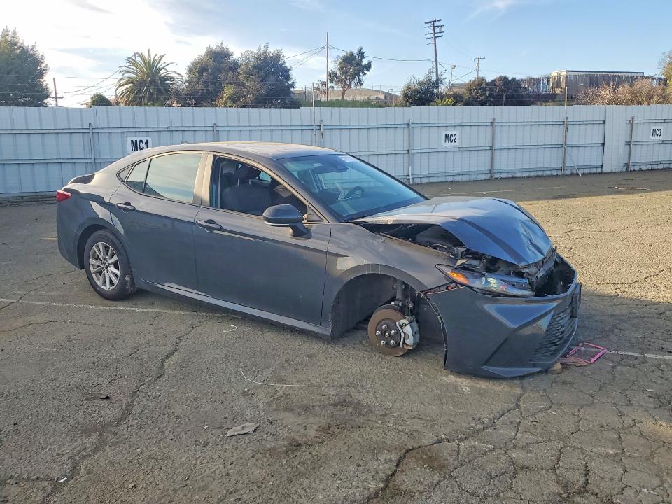 Photo 4 from auction – 2025 TOYOTA CAMRY with VIN 4T1DAACK0SU067657