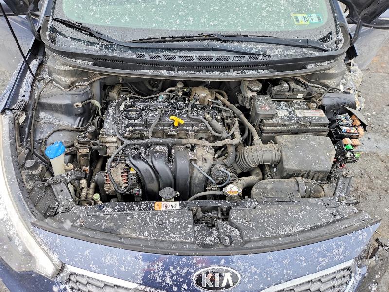 Photo 11 from auction – 2016 KIA FORTE with VIN KNAFZ4A83G5490391