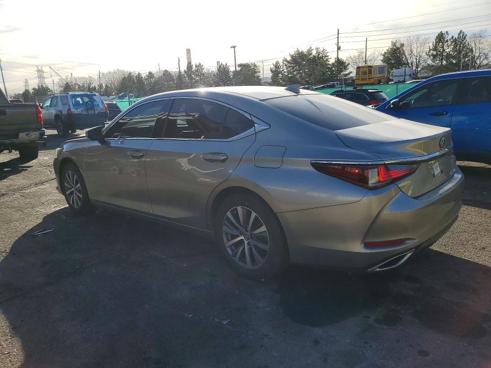 Photo 2 from auction – 2019 LEXUS ES 350 with VIN 58ABZ1B10KU016032