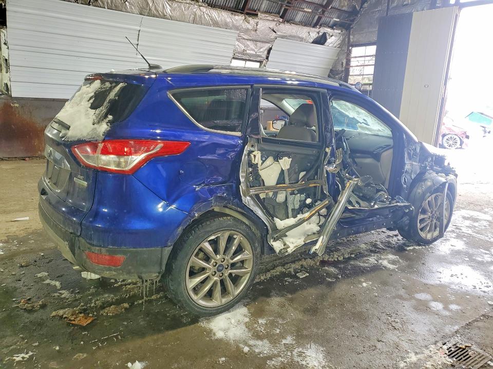 Photo 3 from auction – 2016 FORD ESCAPE SE with VIN 1FMCU0GX9GUB04456