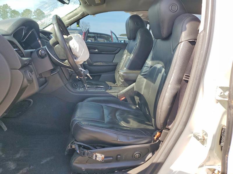 Photo 7 from auction – 2015 CHEVROLET TRAVERSE with VIN 1GNKRHKD1FJ256882