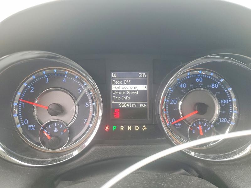 Photo 9 from auction – 2016 CHRYSLER TOWN & COU with VIN 2C4RC1BG0GR255259