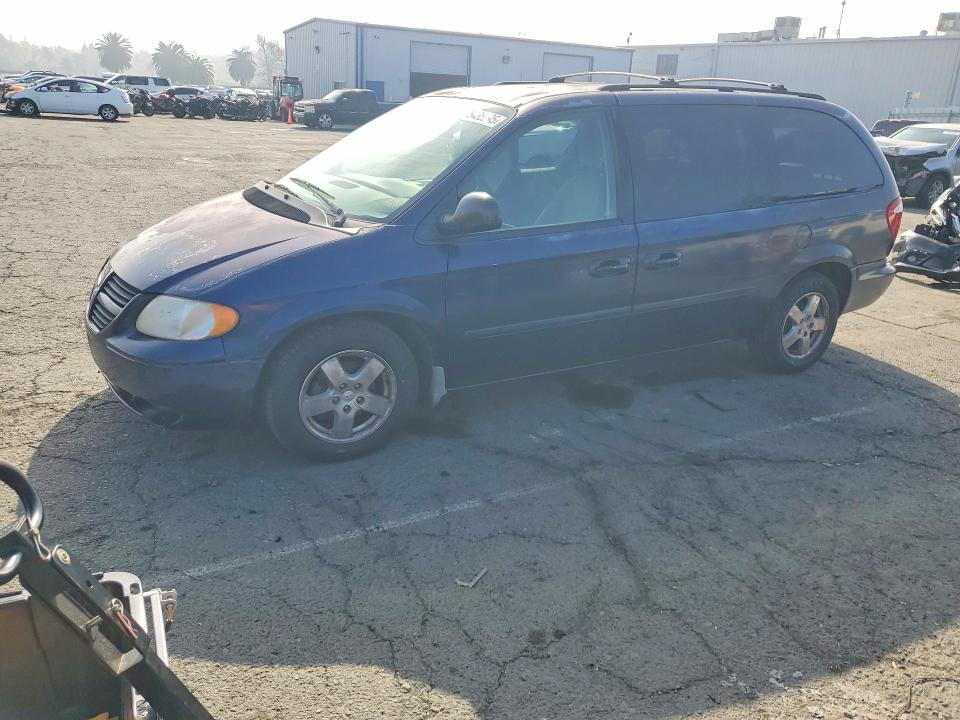 DODGE GRAND CARAVAN 2006 with VIN 2D8GP44L66R869675 - Photo from auction