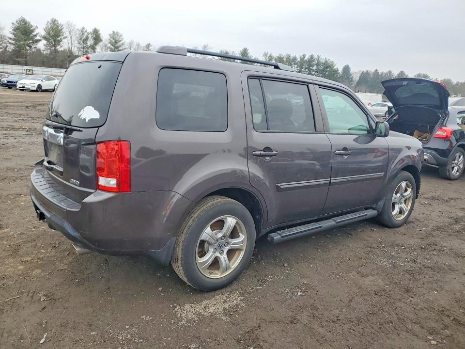 Photo 3 from auction – 2015 HONDA PILOT EXL with VIN 5FNYF4H55FB048399