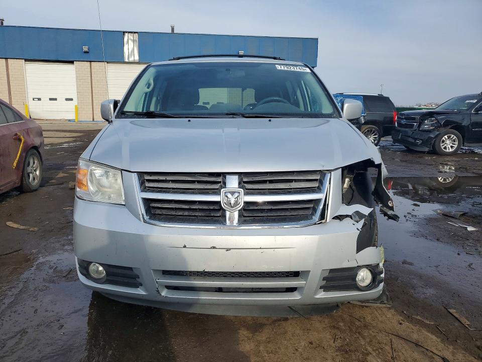 Photo 5 from auction – 2010 DODGE GRAND CARAVAN with VIN 2D4RN5DX6AR127486