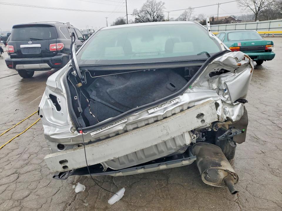 Photo 6 from auction – 2012 TOYOTA CAMRY with VIN 4T1BF1FK8CU115895