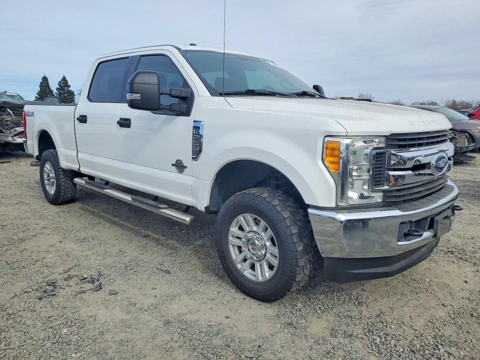 Photo 4 from auction – 2017 FORD F250 SUPER with VIN 1FT7W2B67HEC64163